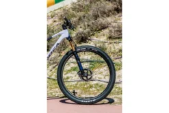 BICICLETA MONTAÑA DOBLE SUSPENSIÓN ORBEA OIZ M-TEAM 2023 -tienda de bicicletas bicicleta montaa doble suspensin orbea oiz m team 1 3