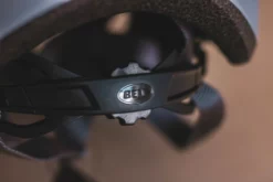 CASCO BELL TRACKER R MATTE BLACK UNICA -tienda de bicicletas casco bell tracker r matte black unica 2