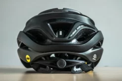 CASCO GIRO HELIOS SPHERICAL MIPS NEGRO MATE 8 CASCO GIRO HELIOS SPHERICAL MIPS NEGRO MATE -tienda de bicicletas casco giro helios spherical mips negro mate 2