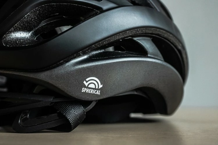 CASCO GIRO HELIOS SPHERICAL MIPS NEGRO MATE 6 CASCO GIRO HELIOS SPHERICAL MIPS NEGRO MATE - Imagen 6