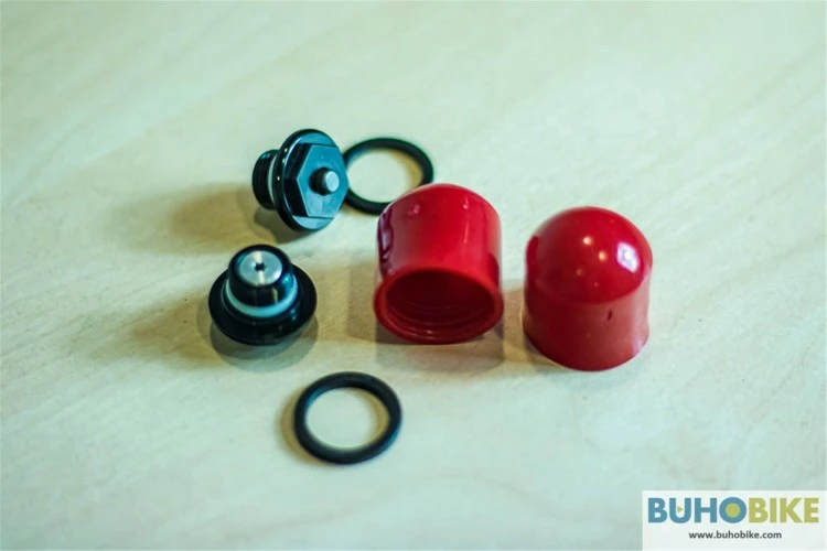 KIT PURGADORES AIRE PARA HORQUILLAS FOX 36/38/40 1 KIT PURGADORES AIRE PARA HORQUILLAS FOX 36/38/40