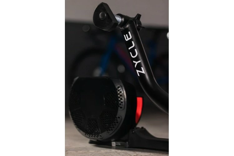 ZYCLE - DISTRIBUIDOR OFICIAL RODILLO DE ENTRENAMIENTO INTERACTIVO ZYCLE ZPRO SMART 5 ZYCLE - DISTRIBUIDOR OFICIAL RODILLO DE ENTRENAMIENTO INTERACTIVO ZYCLE ZPRO SMART - Imagen 5