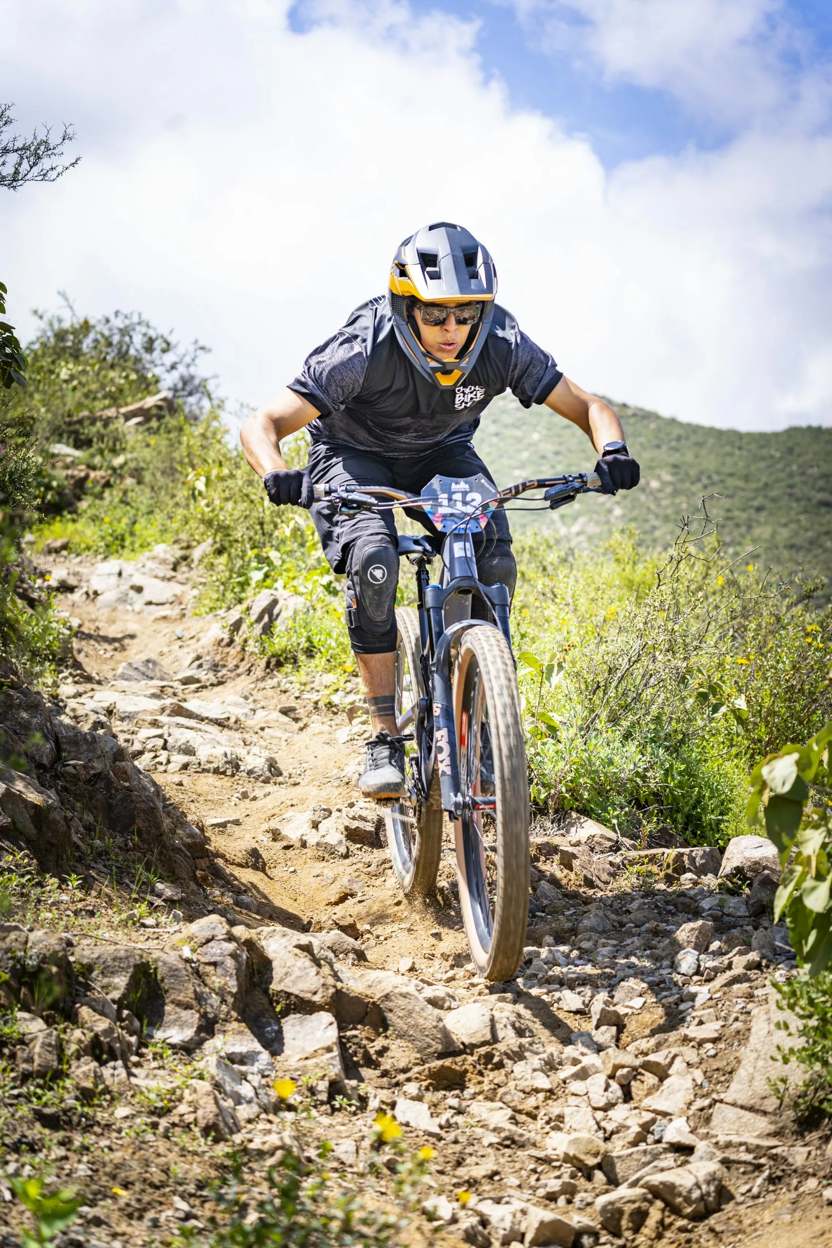 tienda de bicicletas -tienda de bicicletas pexels photo 16066144 副本 scaled